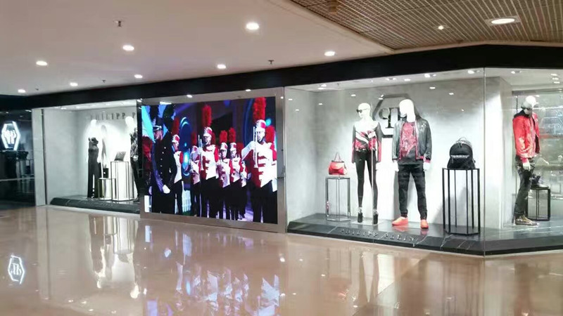 HTL installed H4 Indoor LED display in PHILIPP PLEIN Fashion Store.