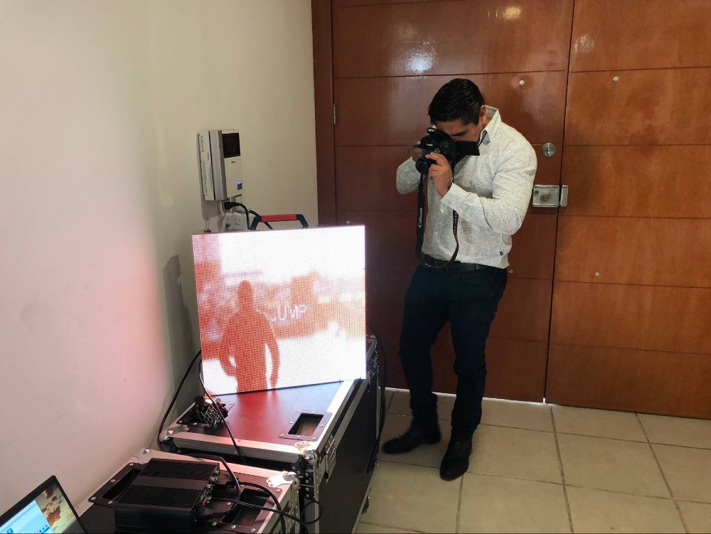 HD Indoor LED screen P3.91 rental video wall LED display