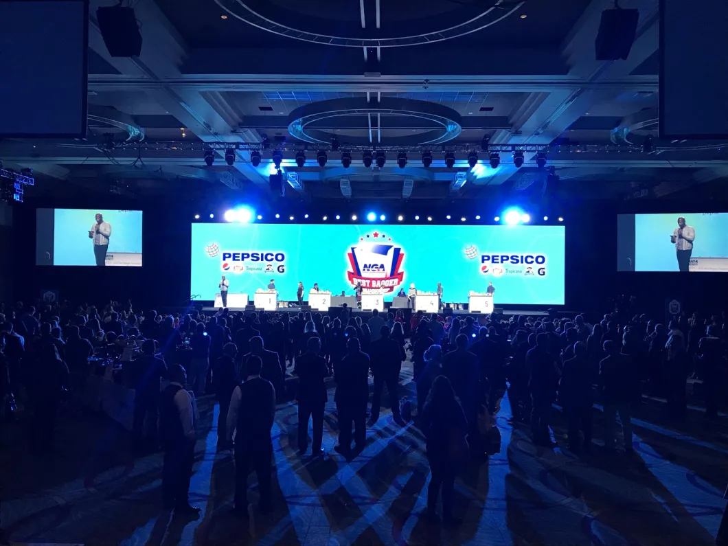 P3.91 P4.81 P4 Poster Led Display P1.56 Small Pixel Pitch Indoor Screen Narrow