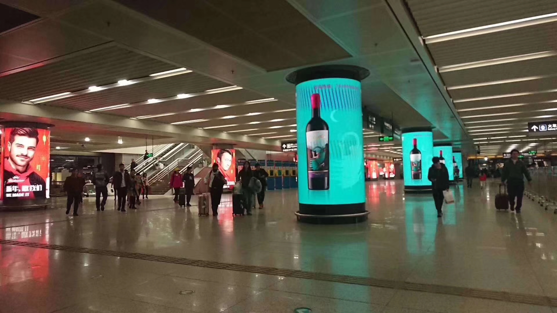 More irregular creative led video display wall panels are now unveiled in HTL Display