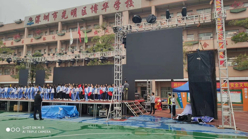 Our P4.81 outdoor rental stage led video walls are installed by the clients