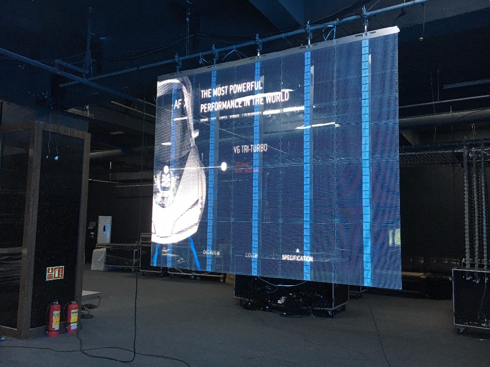P3.91 transparent video wall