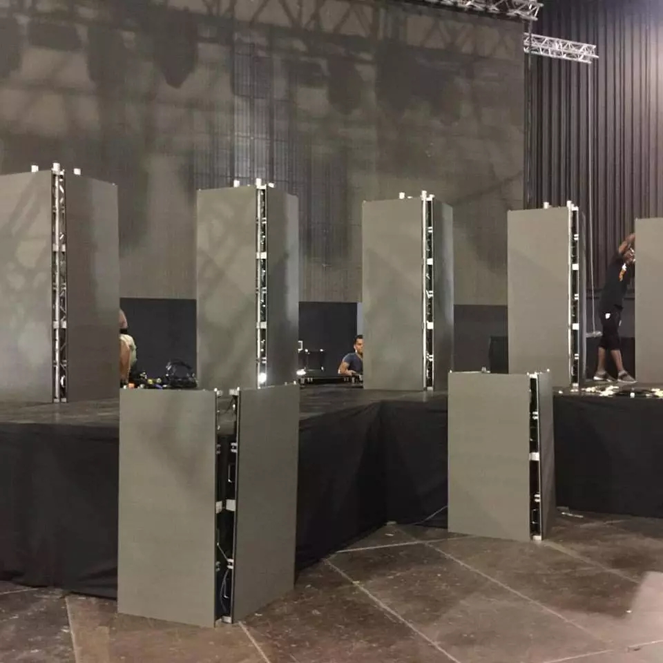 P3.91 stage events wall for media companies show