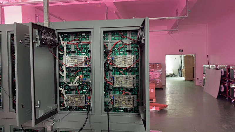 We start to assemble 300m2 P6 outdoor full color led display screen