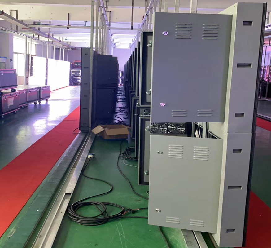 We start to assemble 300m2 P6 outdoor full color led display screen